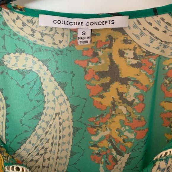 Beautiful Green Floral Chiffon top! - Picture 2 of 2